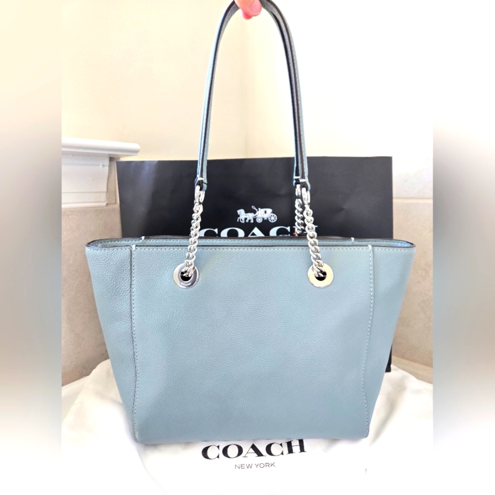 COACH 2021 Turnlock Pebbled Leather Chain Tote Sage Blue with Dust Bag 57107 - Picture 2 of 14